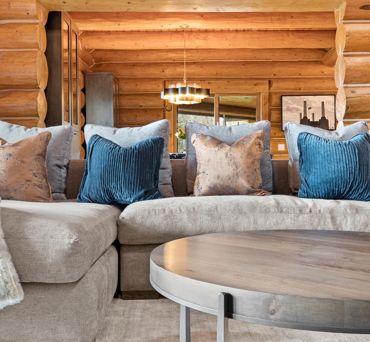 Sofas & Sectionals