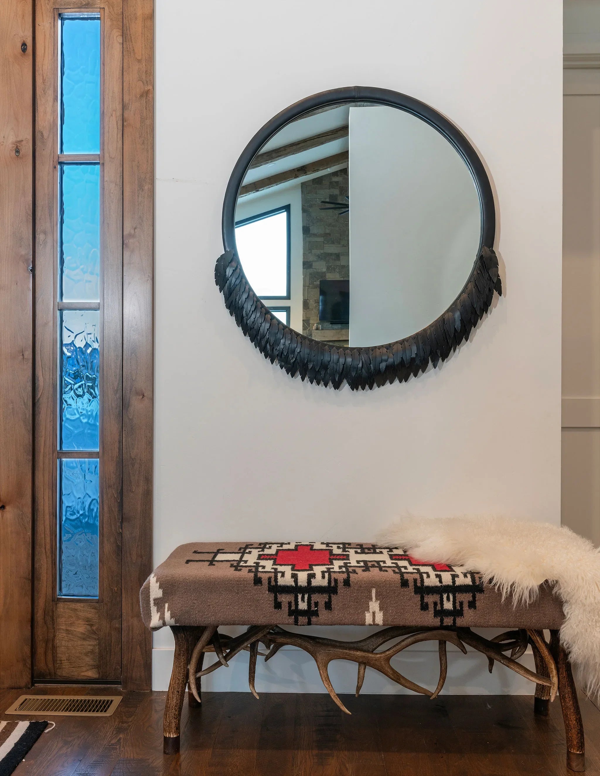 Benches, Ottomans & Poufs