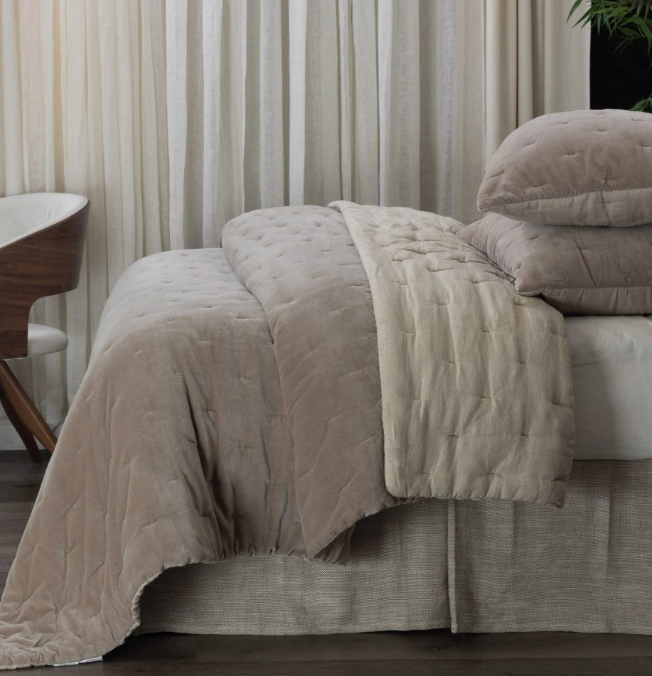 Mesa Linen & Velvet Quilt