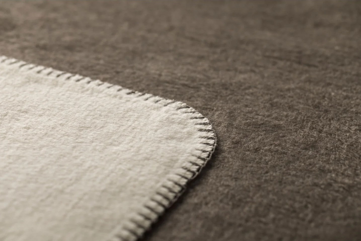 Savona Ski-Mania Throw Blanket