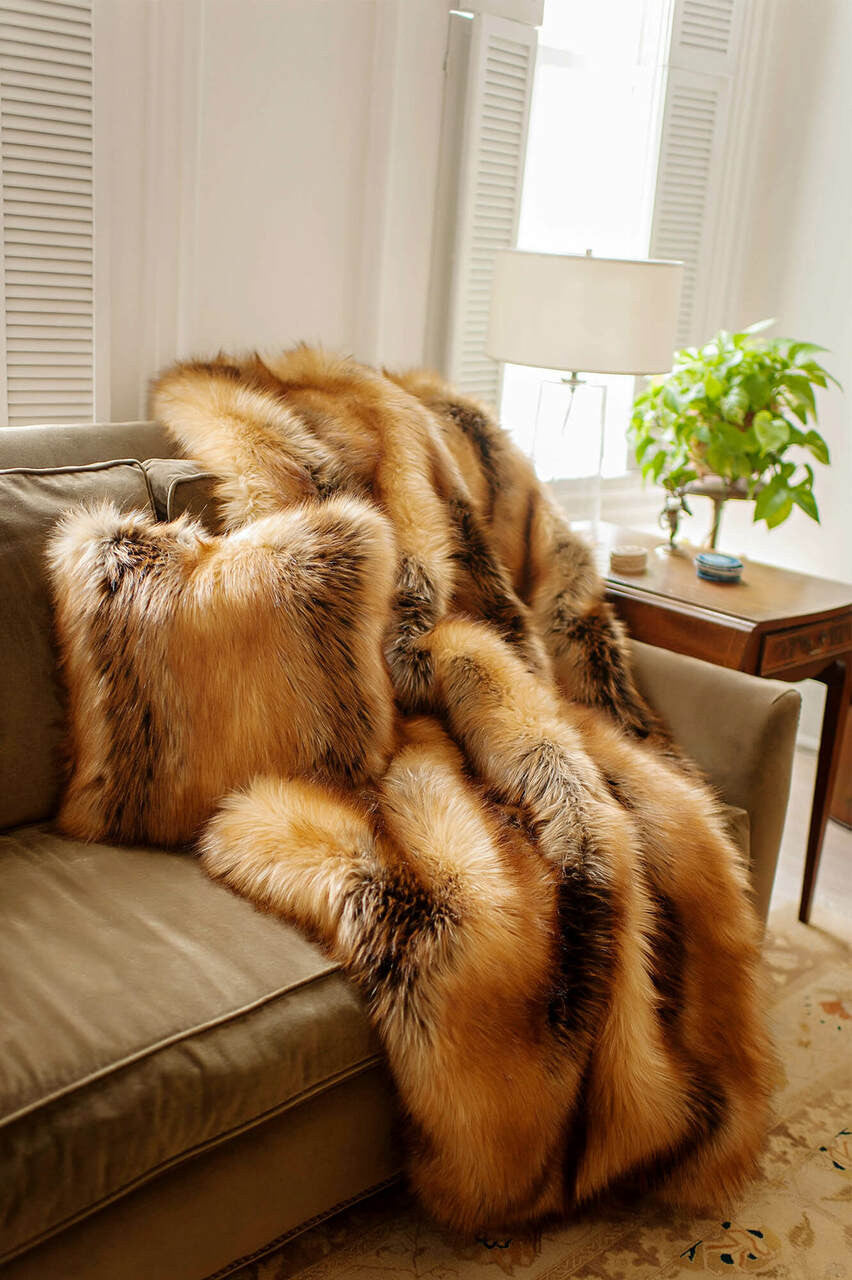 Red Fox Faux Fur Throw Blanket