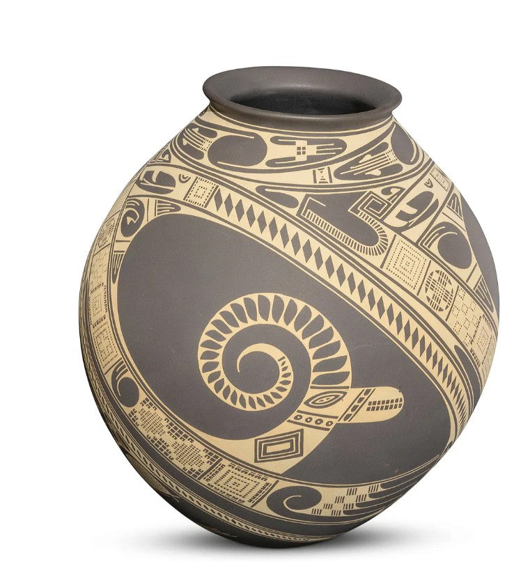 Vintage Mata Ortiz Swirling Pattern Blackware Vase