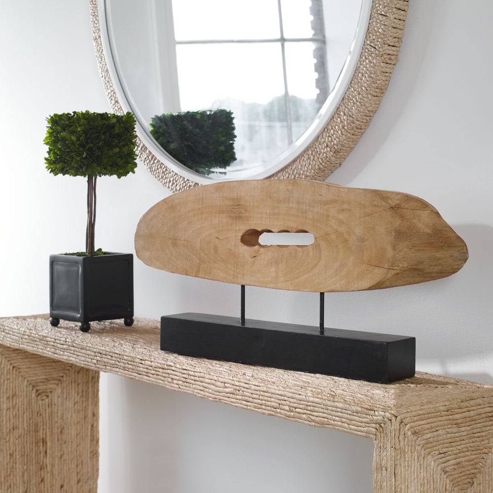 Paol Sculpture w/ Stand