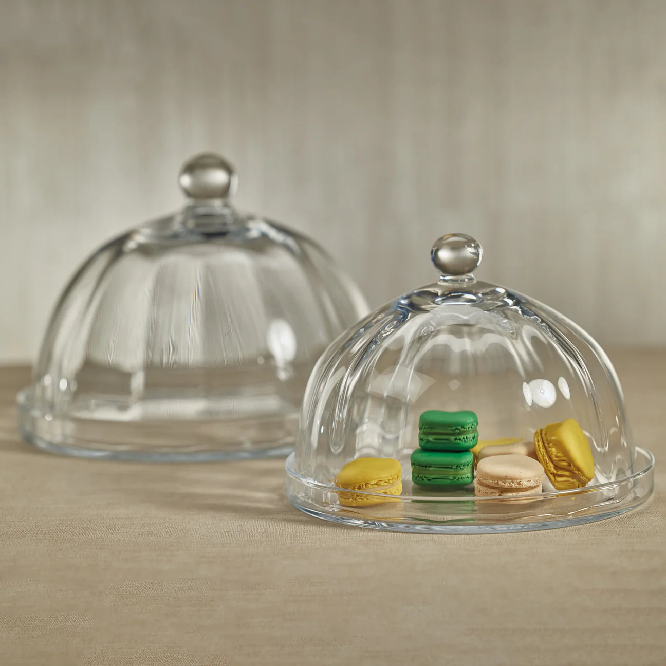 Loulou Optic Pastry Glass Plate with Cloche