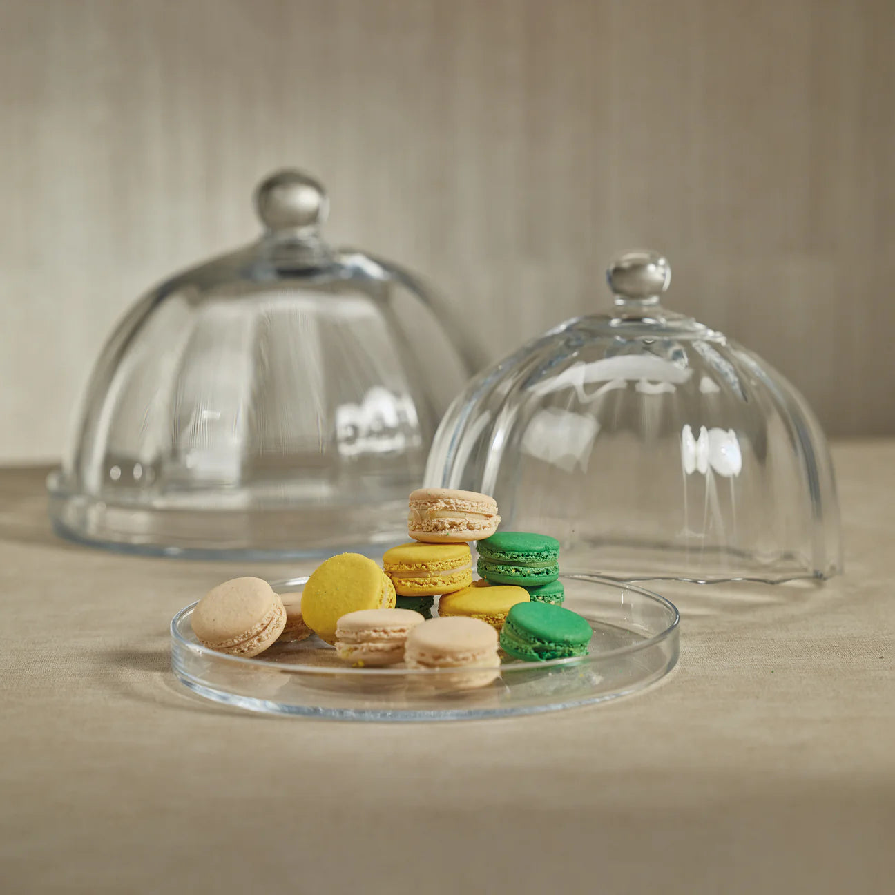 Loulou Optic Pastry Glass Plate with Cloche